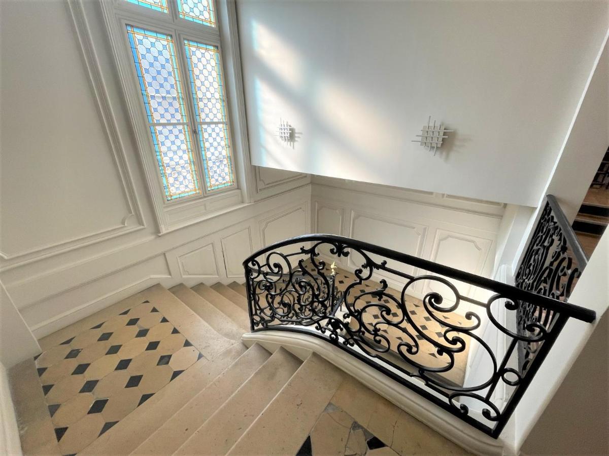 Aux Clefs Des Sacres - Dans Un Hotel Particulier Situe Rue Du Marc - Reims - Hyper Centre Forum Mairie Boulingrin Εξωτερικό φωτογραφία