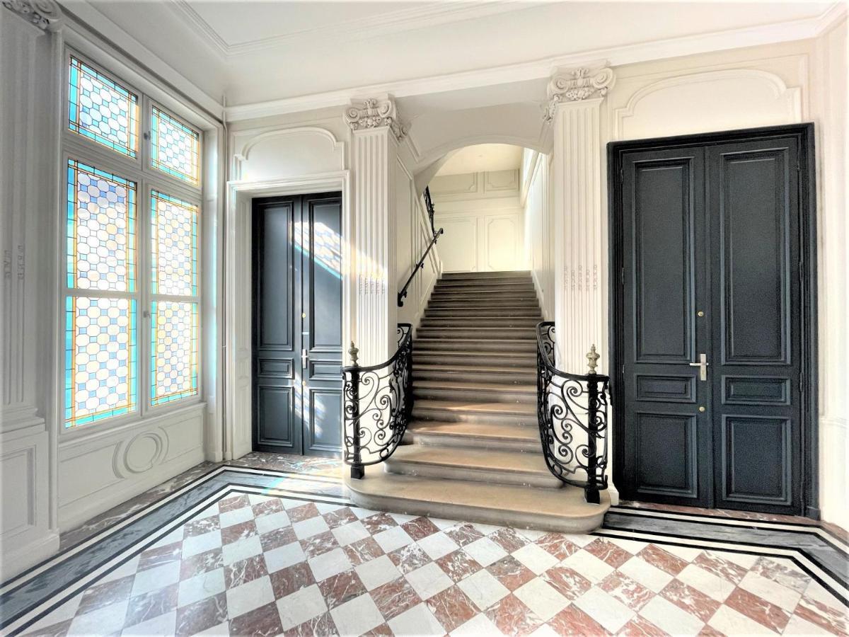 Aux Clefs Des Sacres - Dans Un Hotel Particulier Situe Rue Du Marc - Reims - Hyper Centre Forum Mairie Boulingrin Εξωτερικό φωτογραφία