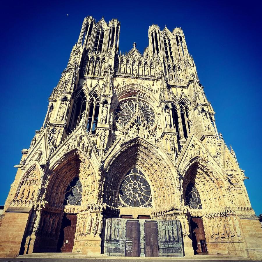 Aux Clefs Des Sacres - Dans Un Hotel Particulier Situe Rue Du Marc - Reims - Hyper Centre Forum Mairie Boulingrin Εξωτερικό φωτογραφία