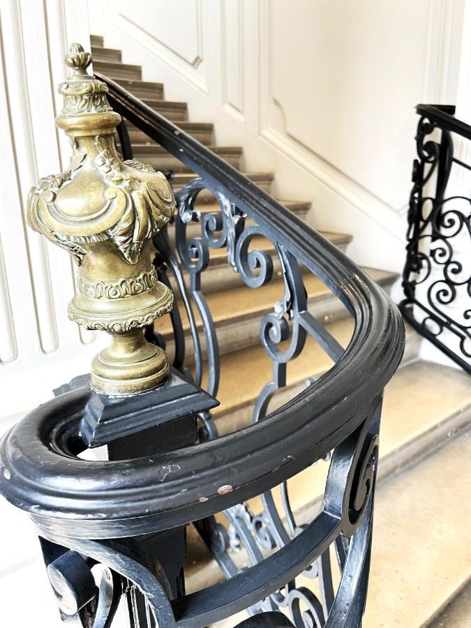 Aux Clefs Des Sacres - Dans Un Hotel Particulier Situe Rue Du Marc - Reims - Hyper Centre Forum Mairie Boulingrin Εξωτερικό φωτογραφία