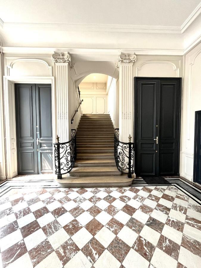 Aux Clefs Des Sacres - Dans Un Hotel Particulier Situe Rue Du Marc - Reims - Hyper Centre Forum Mairie Boulingrin Εξωτερικό φωτογραφία