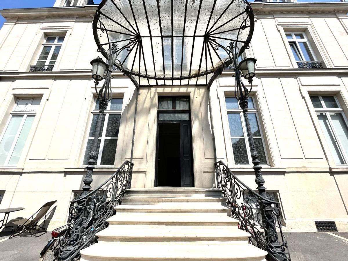 Aux Clefs Des Sacres - Dans Un Hotel Particulier Situe Rue Du Marc - Reims - Hyper Centre Forum Mairie Boulingrin Εξωτερικό φωτογραφία