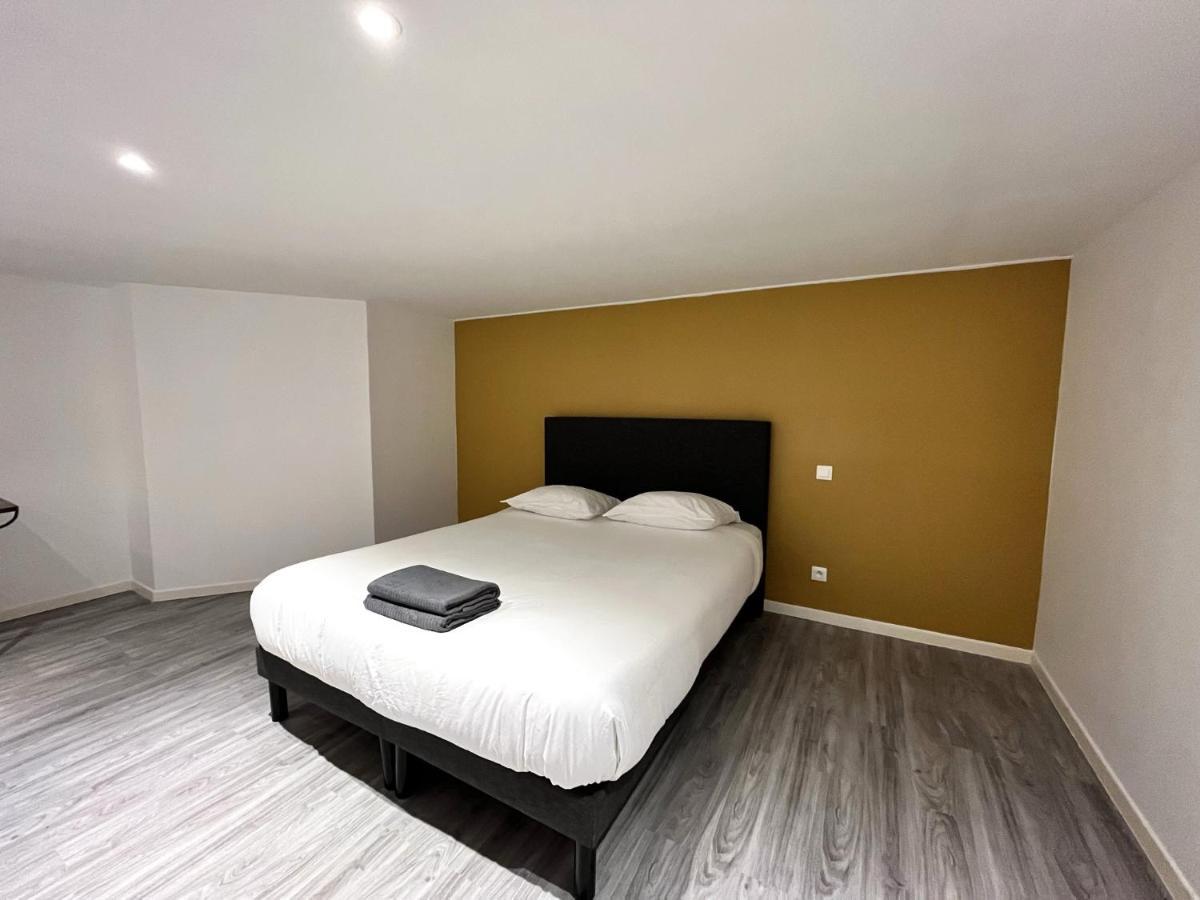 Aux Clefs Des Sacres - Dans Un Hotel Particulier Situe Rue Du Marc - Reims - Hyper Centre Forum Mairie Boulingrin Εξωτερικό φωτογραφία